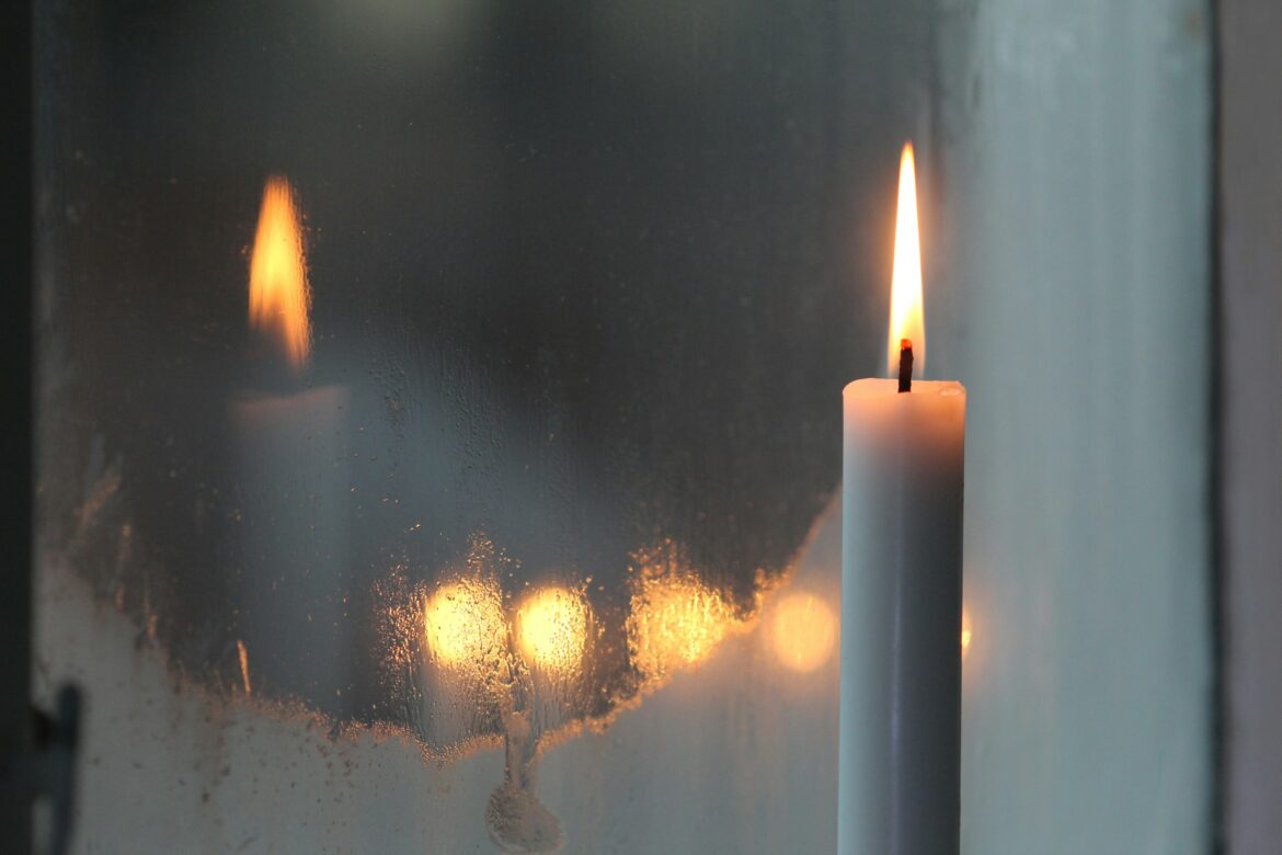 božić advent svijeća